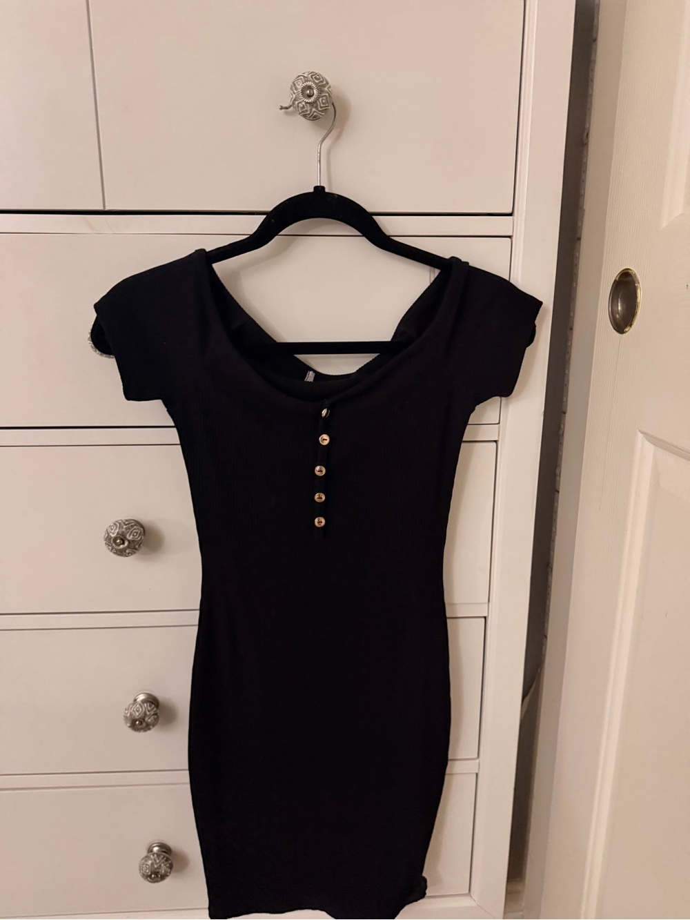 Black Button-Front Ribbed Bodycon Dress - Picture 1 of 2